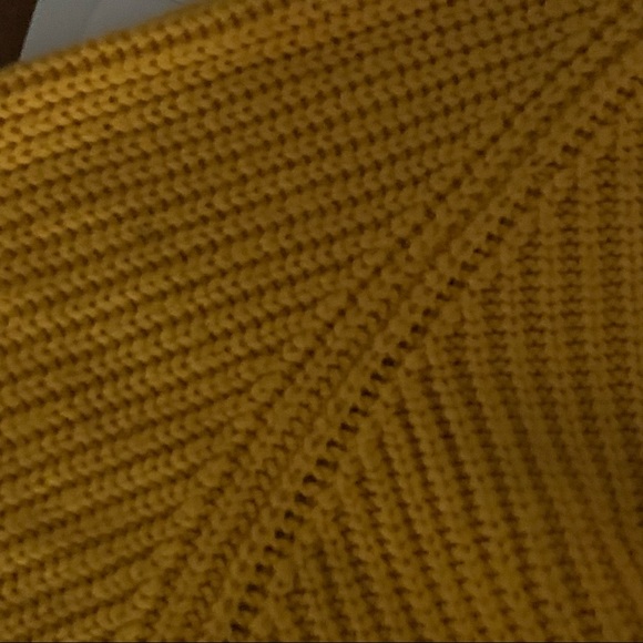 Picket and Post Woman’s Chunky Knit Sweater L - Picture 5 of 7